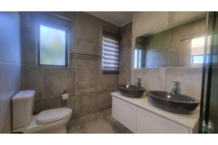 To Let 3 Bedroom Property for Rent in Kingswood Golf Estate Western Cape